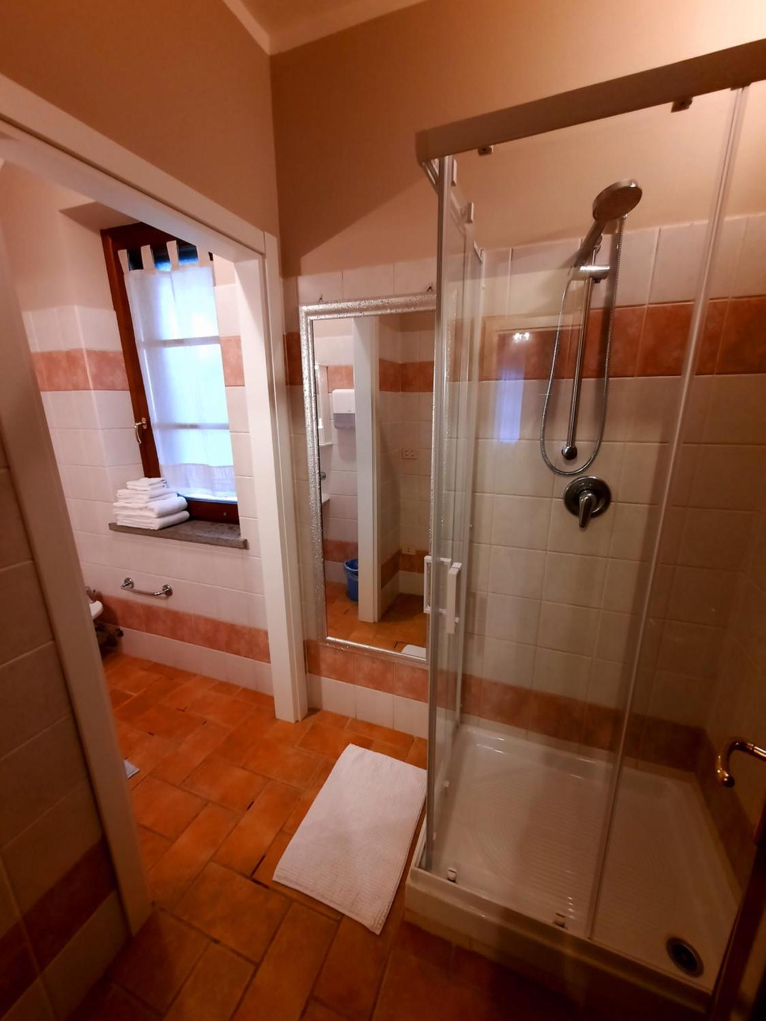 Leonaerdo Guests House Apartment Panicale Bilik gambar